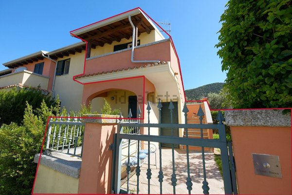 casa indipendente in vendita a Sant'Anna Arresi in zona Porto Pino