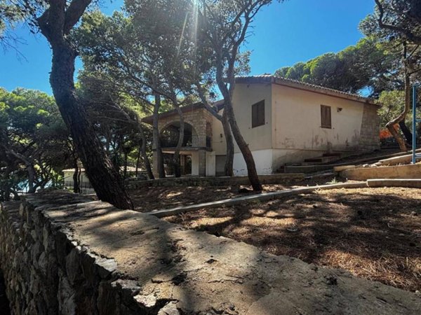 casa indipendente in vendita a Sant'Anna Arresi in zona Porto Pino