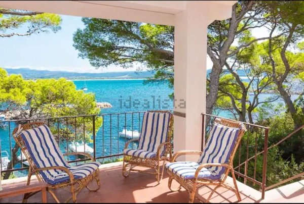 casa indipendente in vendita a Sant'Anna Arresi in zona Porto Pino