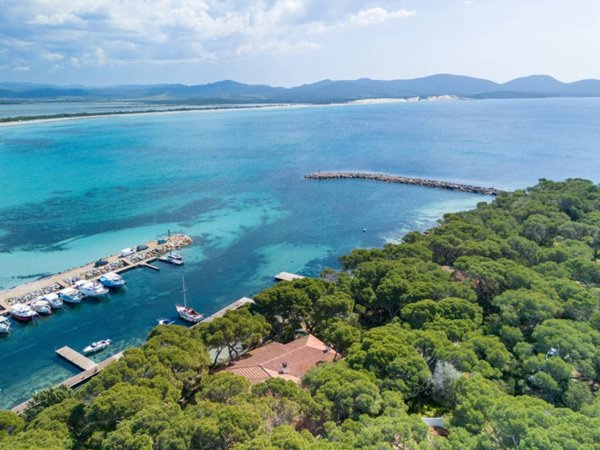 casa indipendente in vendita a Sant'Anna Arresi in zona Porto Pino
