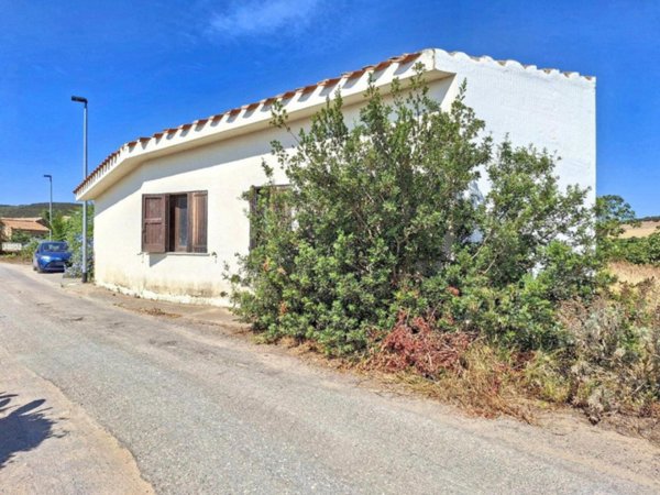 appartamento in vendita a Sant'Anna Arresi in zona Porto Pino