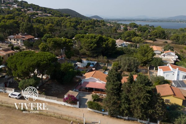 casa indipendente in vendita a Sant'Anna Arresi in zona Porto Pino