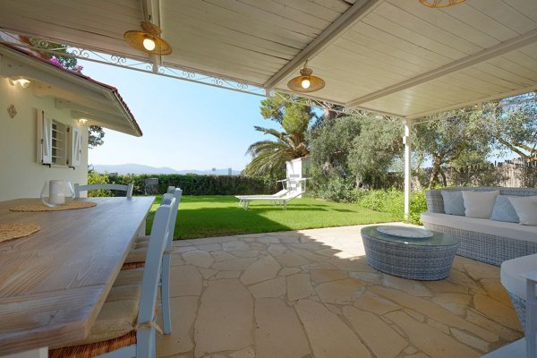 casa indipendente in vendita a Sant'Anna Arresi in zona Porto Pino