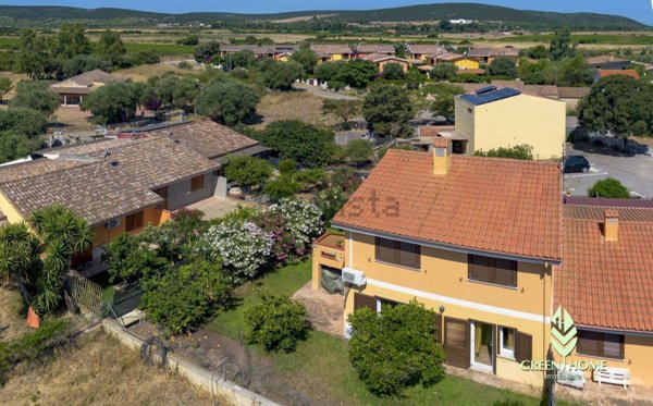 appartamento in vendita a Sant'Anna Arresi in zona Is Pillonis