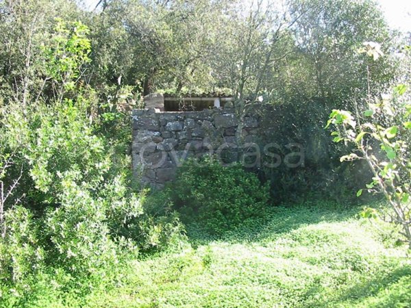 locale di sgombero in vendita a Sant'Antioco