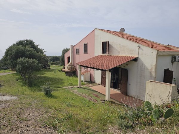 casa indipendente in vendita a Sant'Antioco