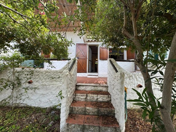 casa indipendente in vendita a Sant'Antioco