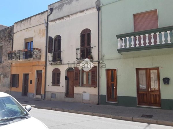 casa indipendente in vendita a Sant'Antioco