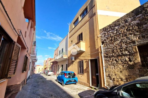 casa indipendente in vendita a Sant'Antioco
