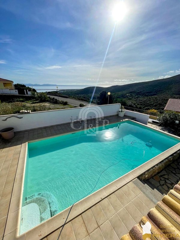 casa indipendente in vendita a Sant'Antioco