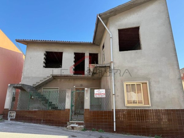 casa indipendente in vendita a Sant'Antioco