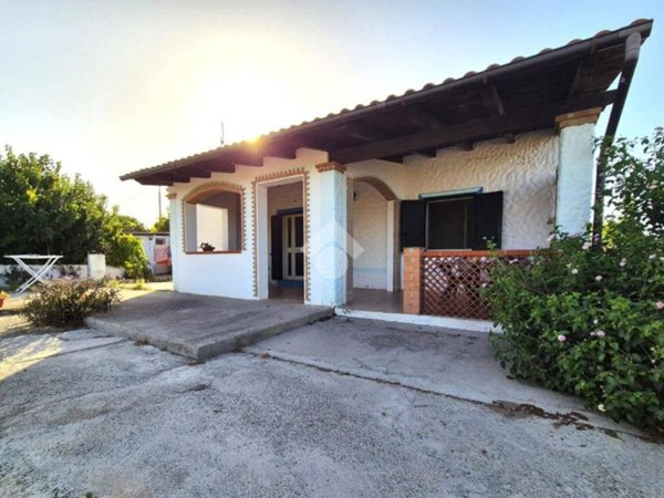 casa indipendente in vendita a Sant'Antioco
