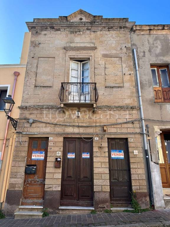 casa indipendente in vendita a Sant'Antioco