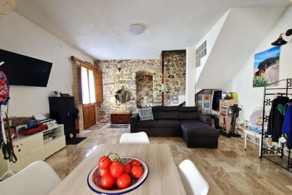 casa indipendente in vendita a Sant'Antioco