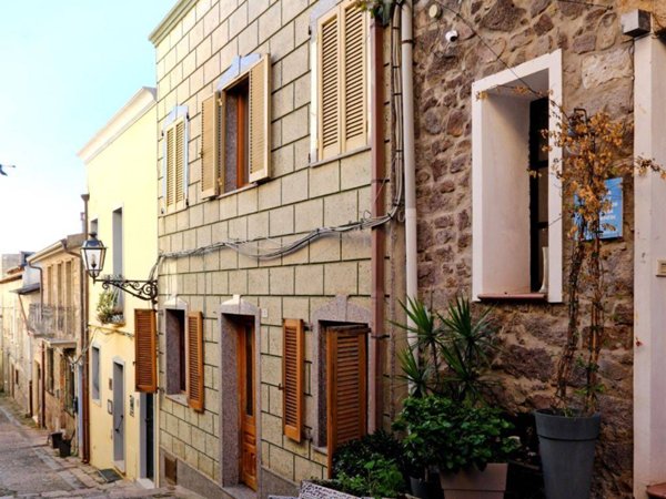 casa indipendente in vendita a Sant'Antioco