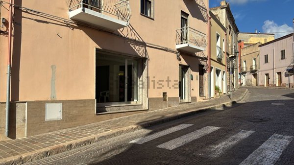 locale commerciale in vendita a Sant'Antioco
