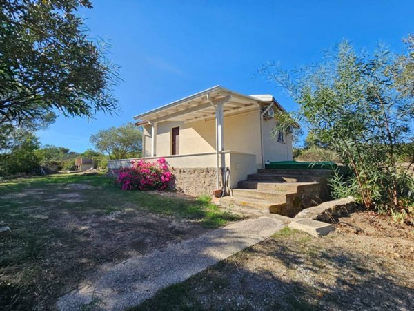 casa indipendente in vendita a Sant'Antioco
