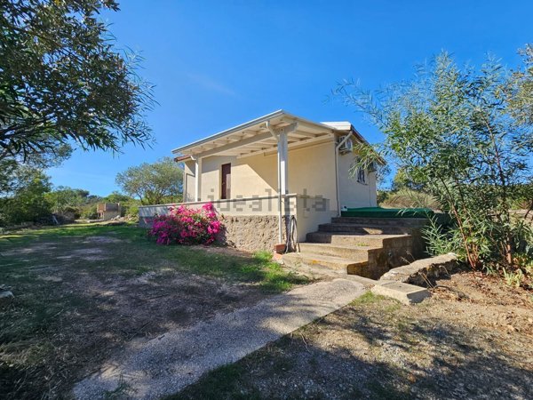 casa indipendente in vendita a Sant'Antioco