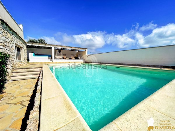 casa indipendente in vendita a Sant'Antioco