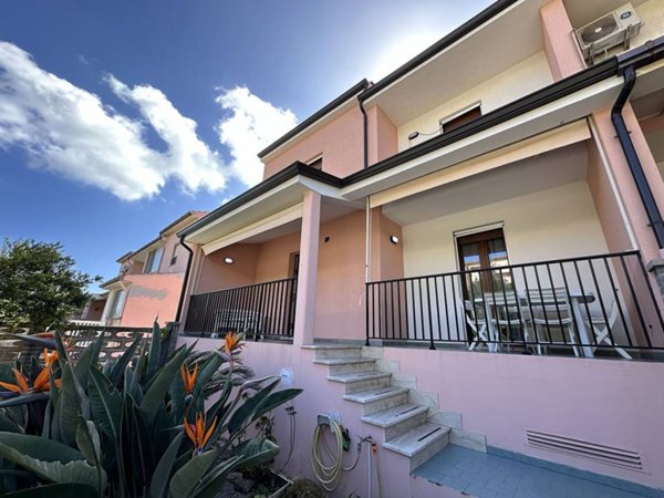 casa indipendente in vendita a Sant'Antioco