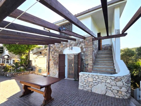 casa indipendente in vendita a Sant'Antioco