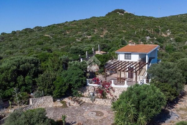 casa indipendente in vendita a Sant'Antioco