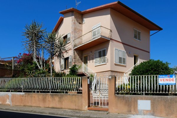 casa indipendente in vendita a Sant'Antioco