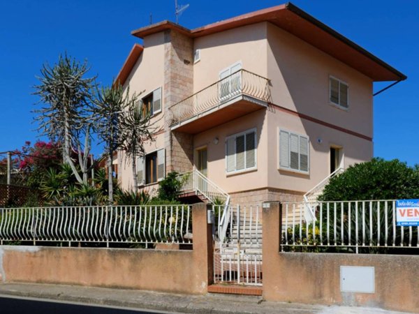 casa indipendente in vendita a Sant'Antioco