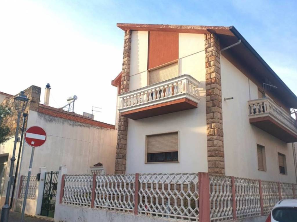 casa indipendente in vendita a Sant'Antioco