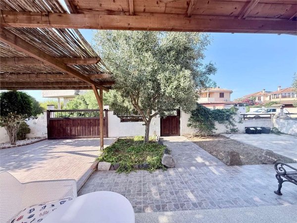 casa indipendente in vendita a Sant'Antioco