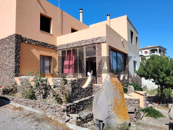 casa indipendente in vendita a Sant'Antioco