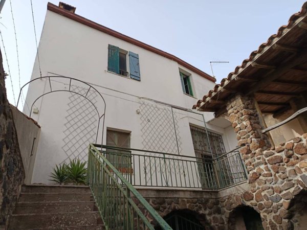 casa indipendente in vendita a Sardara