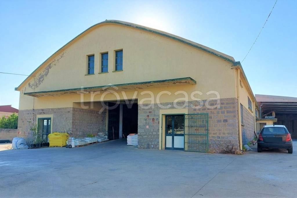 locale commerciale in vendita a Sardara