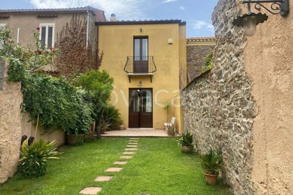 casa indipendente in vendita a Sardara