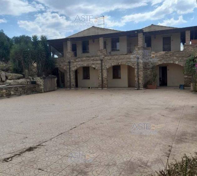 negozio in vendita a Sardara