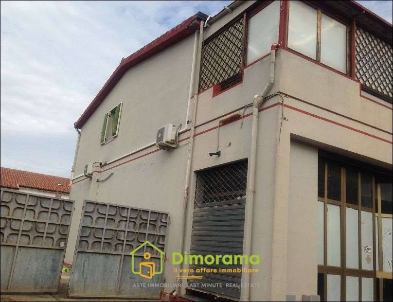 negozio in vendita a Sardara