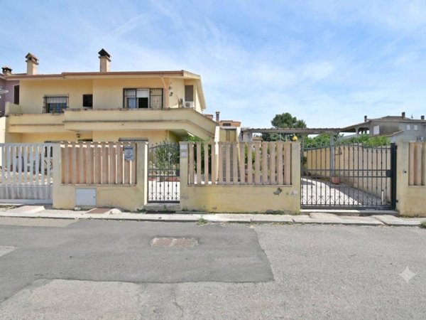 casa indipendente in vendita a Sardara