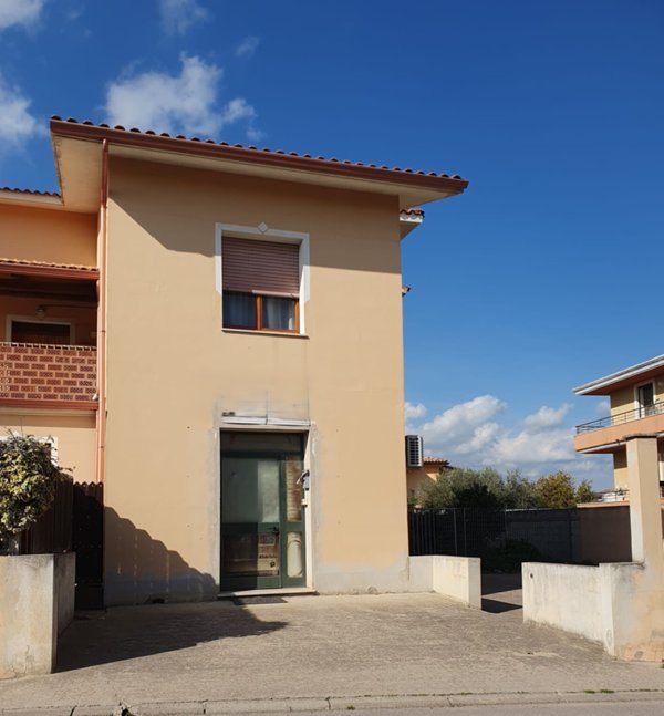 locale commerciale in vendita a Senorbì