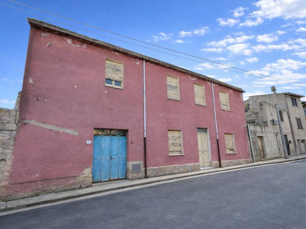 casa indipendente in vendita a Senorbì