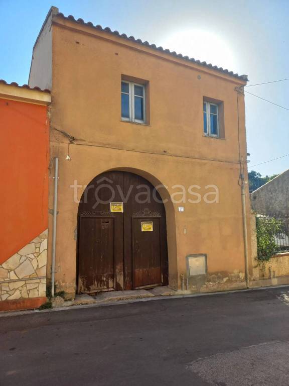 casa indipendente in vendita a Serramanna