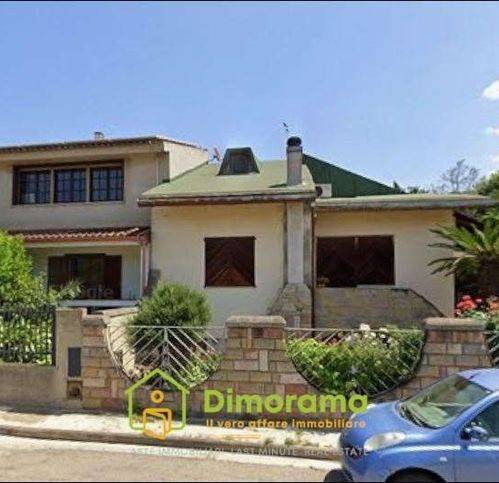 casa indipendente in vendita a Serramanna