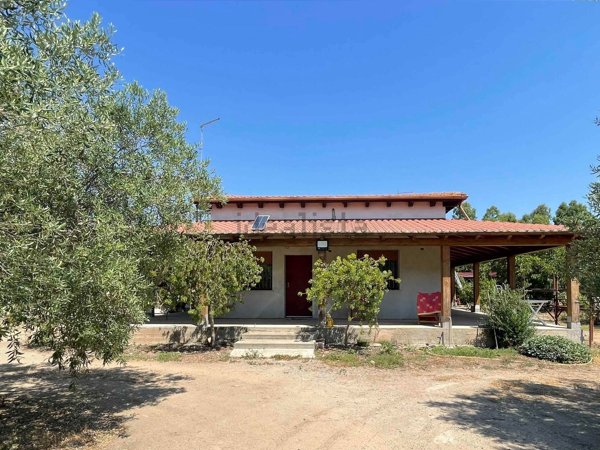 casa indipendente in vendita a Serramanna