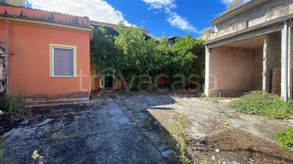 casa indipendente in vendita a Serrenti