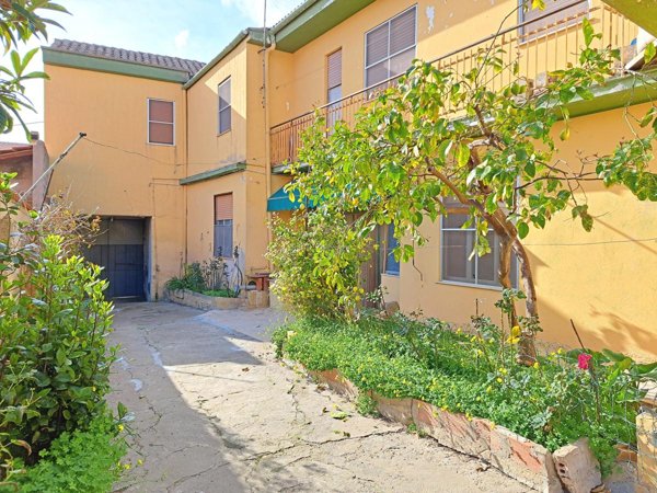 casa indipendente in vendita a Serrenti