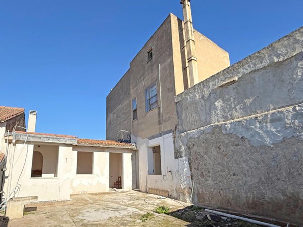 casa indipendente in vendita a Serrenti