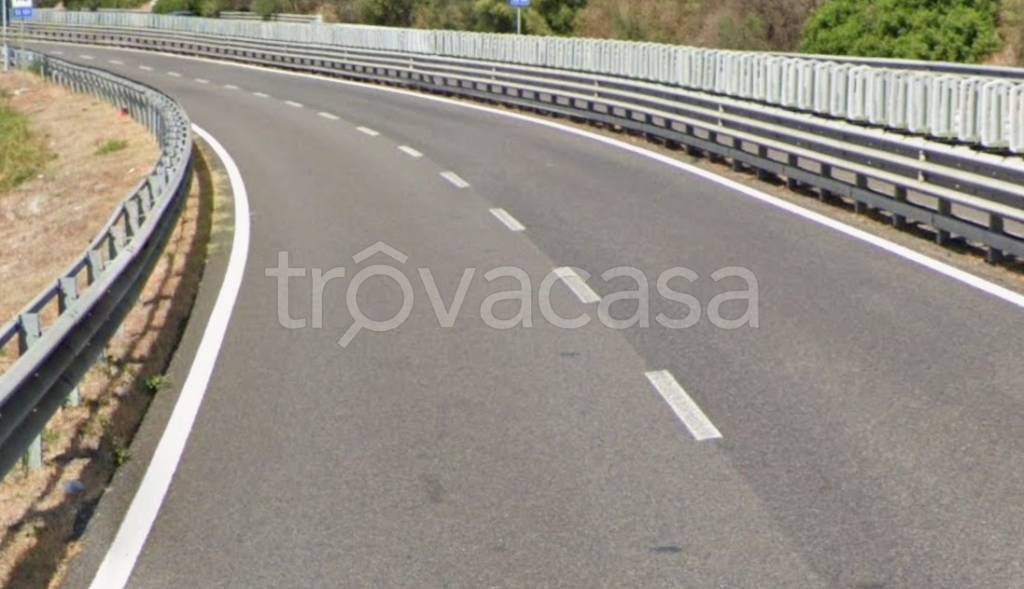 locale commerciale in vendita a Serrenti