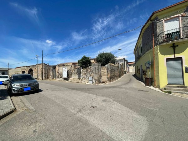 terreno edificabile in vendita a Serrenti