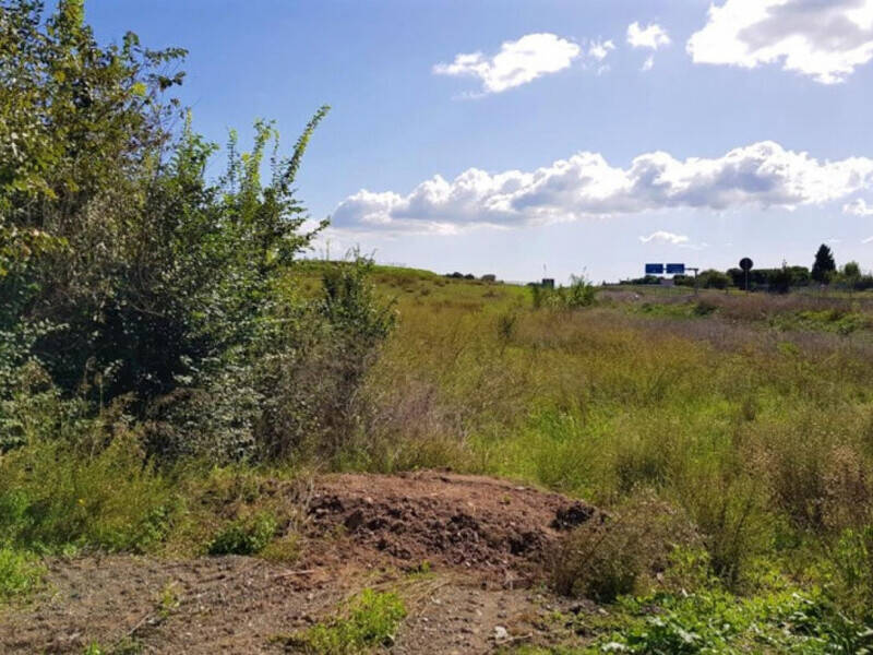 terreno edificabile in vendita a Serrenti