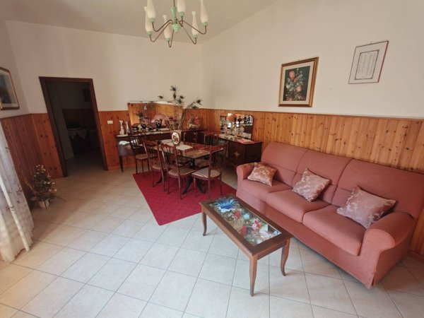 casa indipendente in vendita a Serrenti