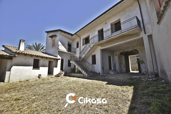 casa indipendente in vendita a Serrenti